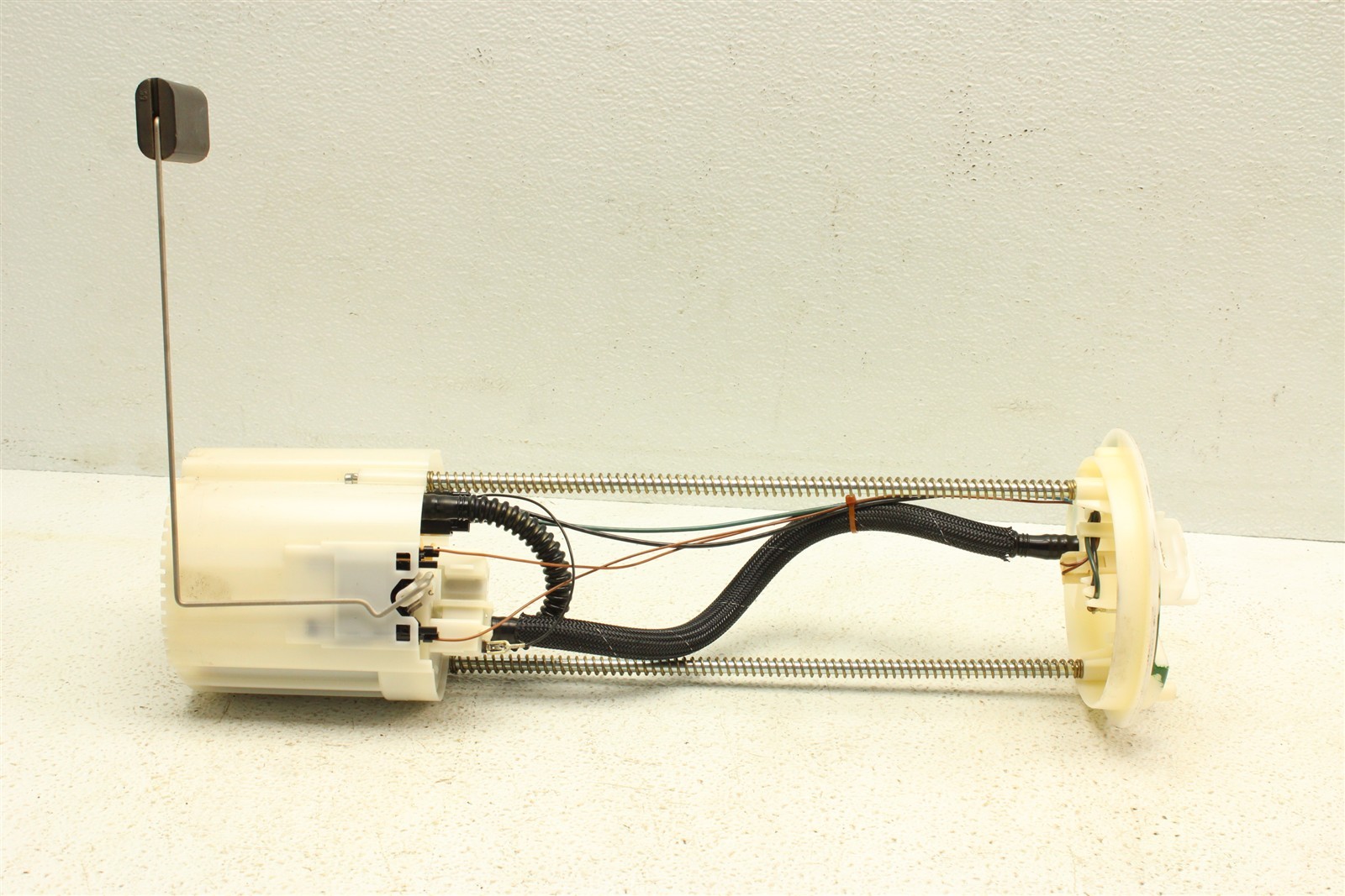 2008-2019 Maserati GranTurismo Fuel Pump Sending Unit OEM 08-19