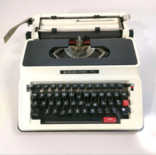 Silver Reed 810 Portable Manual Typewriter Working Tested Vintage Japan Retro thumbnail