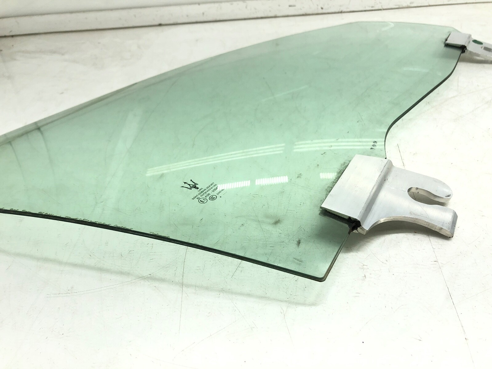 2014-2022 MASERATI GHIBLI S Q4 RIGHT PASSENGER FRONT DOOR WINDOW GLASS OEM.