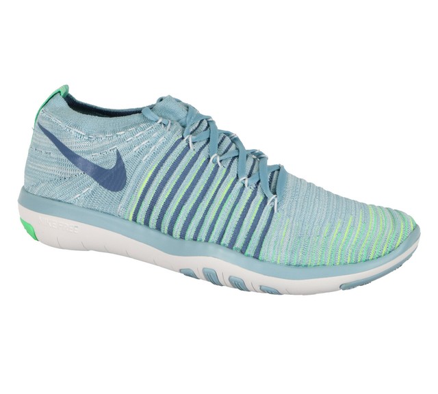 nike women's flyknit training shoes