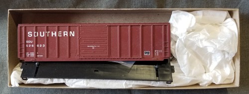 MDC Roundhouse 1917 SOUTHERN Ry 50' PS Rib Boxcar SOU 526623 BLT 10-80 LNIB | Zustand: Used