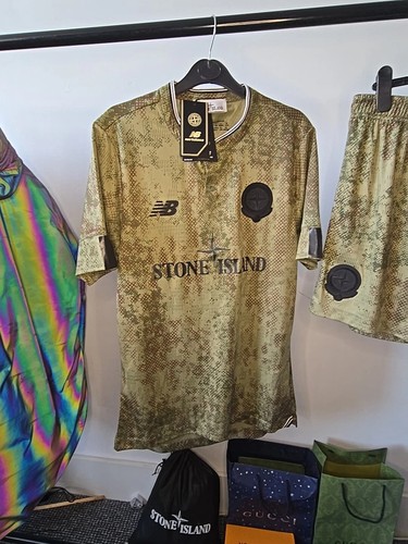 Stone Island x New Balance Soccer Kit - Shirt, Shorts & Socks Large - Football - Picture 6 of 16