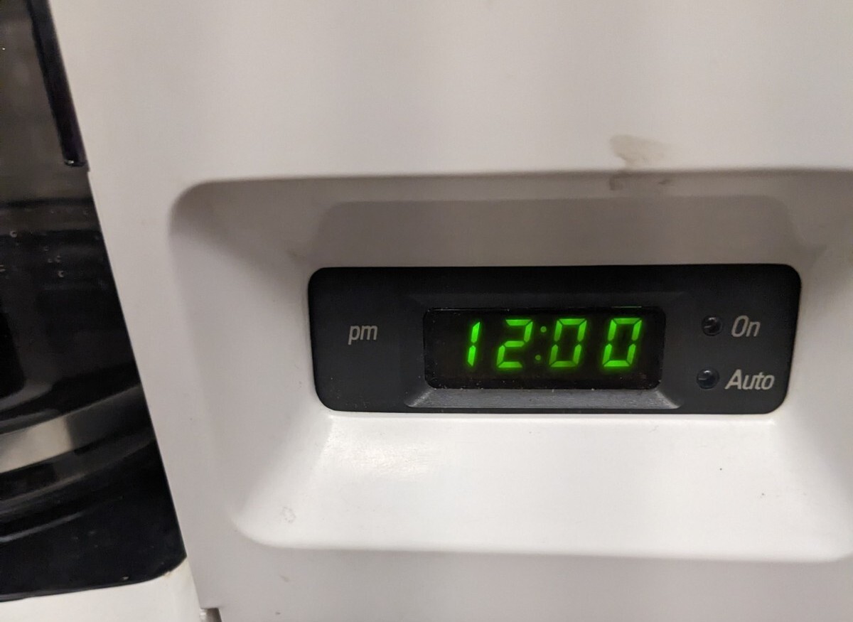 Black and Decker Spacemaker Coffee Maker ODC325 Coffee Maker Works. No