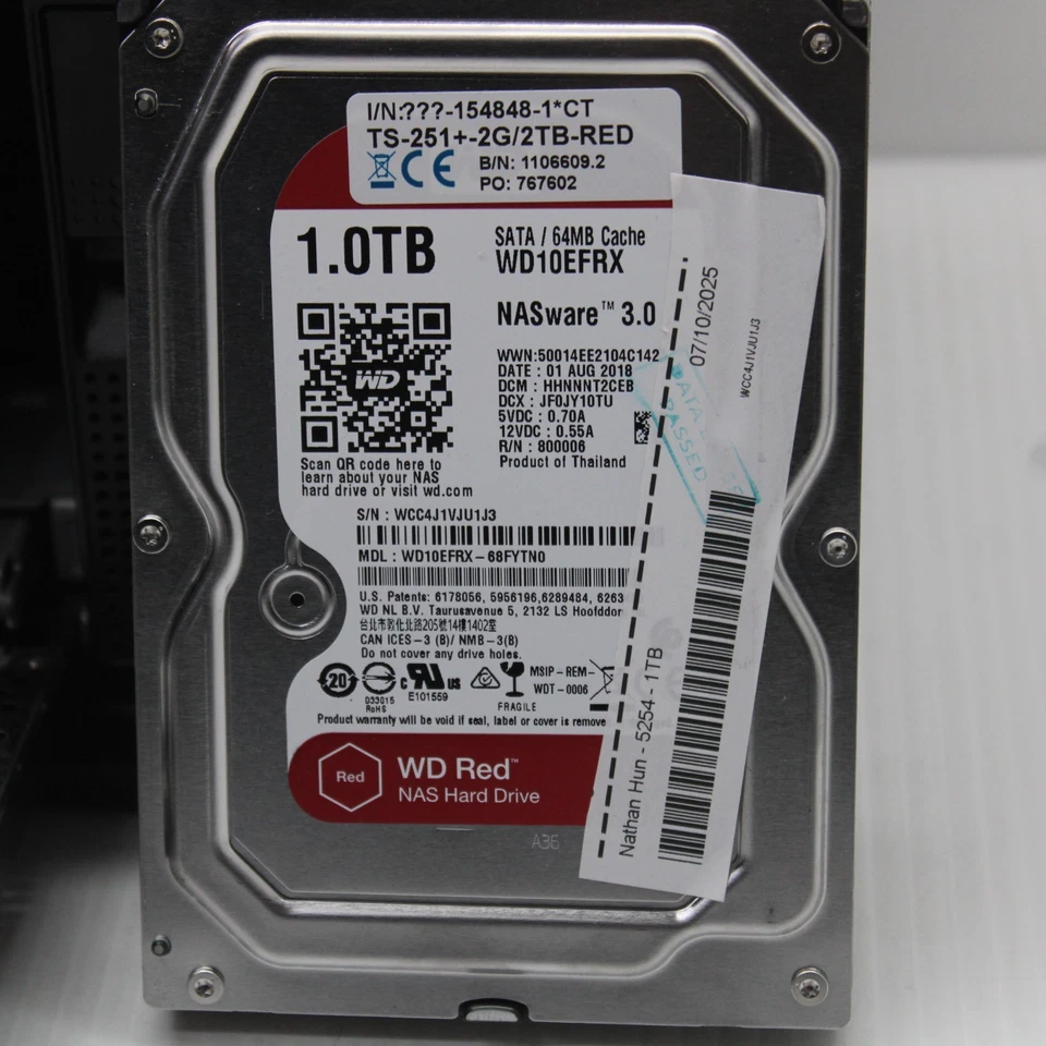 Western Digital Sentinel DX4000 NAS 4 x WD RED WD10EFRX 1TB HDD No OS - Image 3 of 4