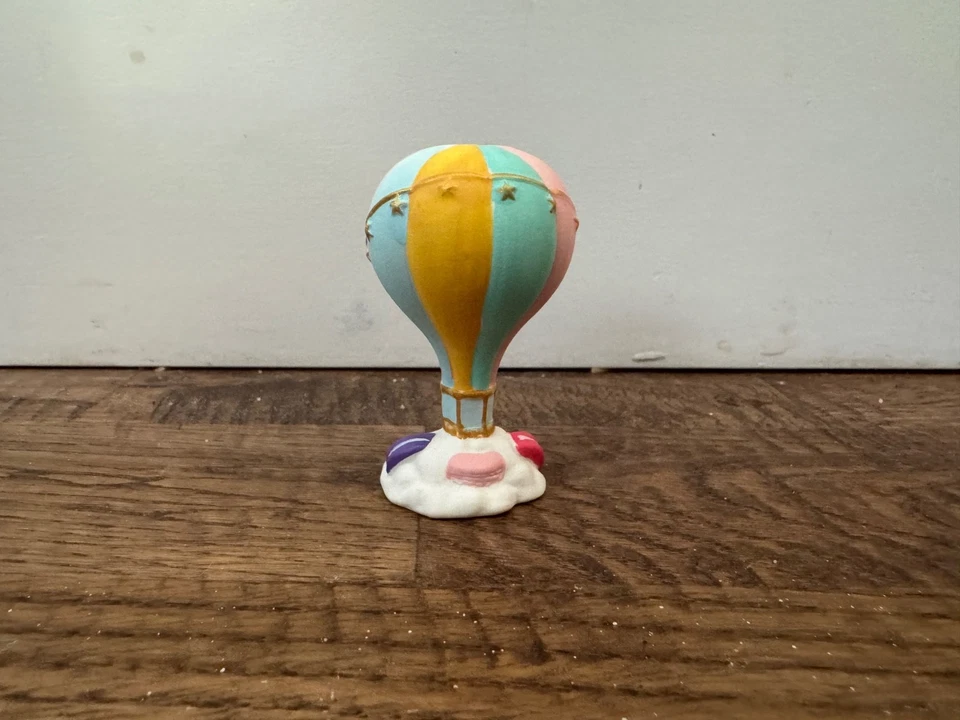 Nuevo en caja Portavelas Glitterville Cumpleaños Pasteles 2" Arriba y Away Globo de Aire Caliente Foto 3 de 4