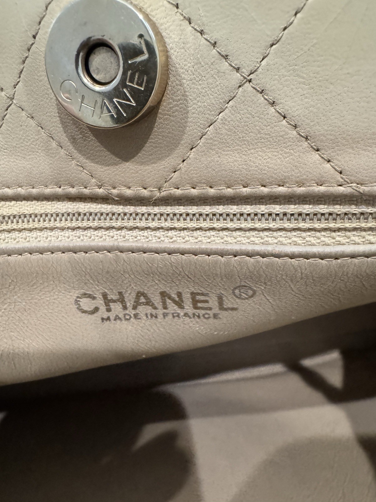 Vintage Chanel Quilted Shoulder Bag Authentic thumbnail 8