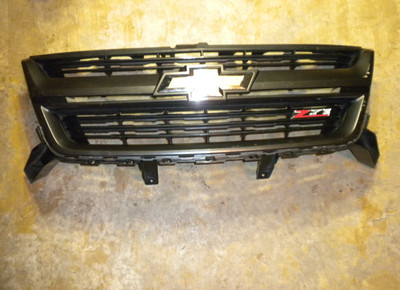 15 16 17 18 19 20 Chevrolet Colorado Z71 Front Grille Assembly 23451116 23451114