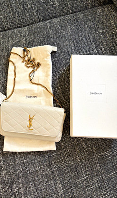 Saint Laurent Clutch gestepptes Leder Beige Kette Box & Staubbeutel