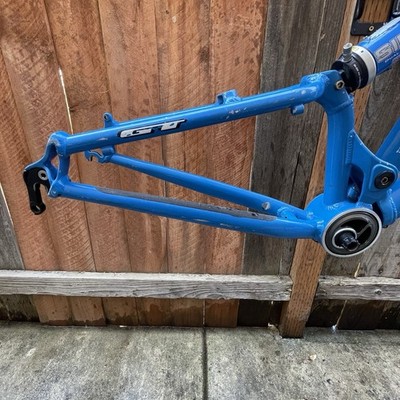 Vintage 2000 GT XCR 3000 i-Drive 26