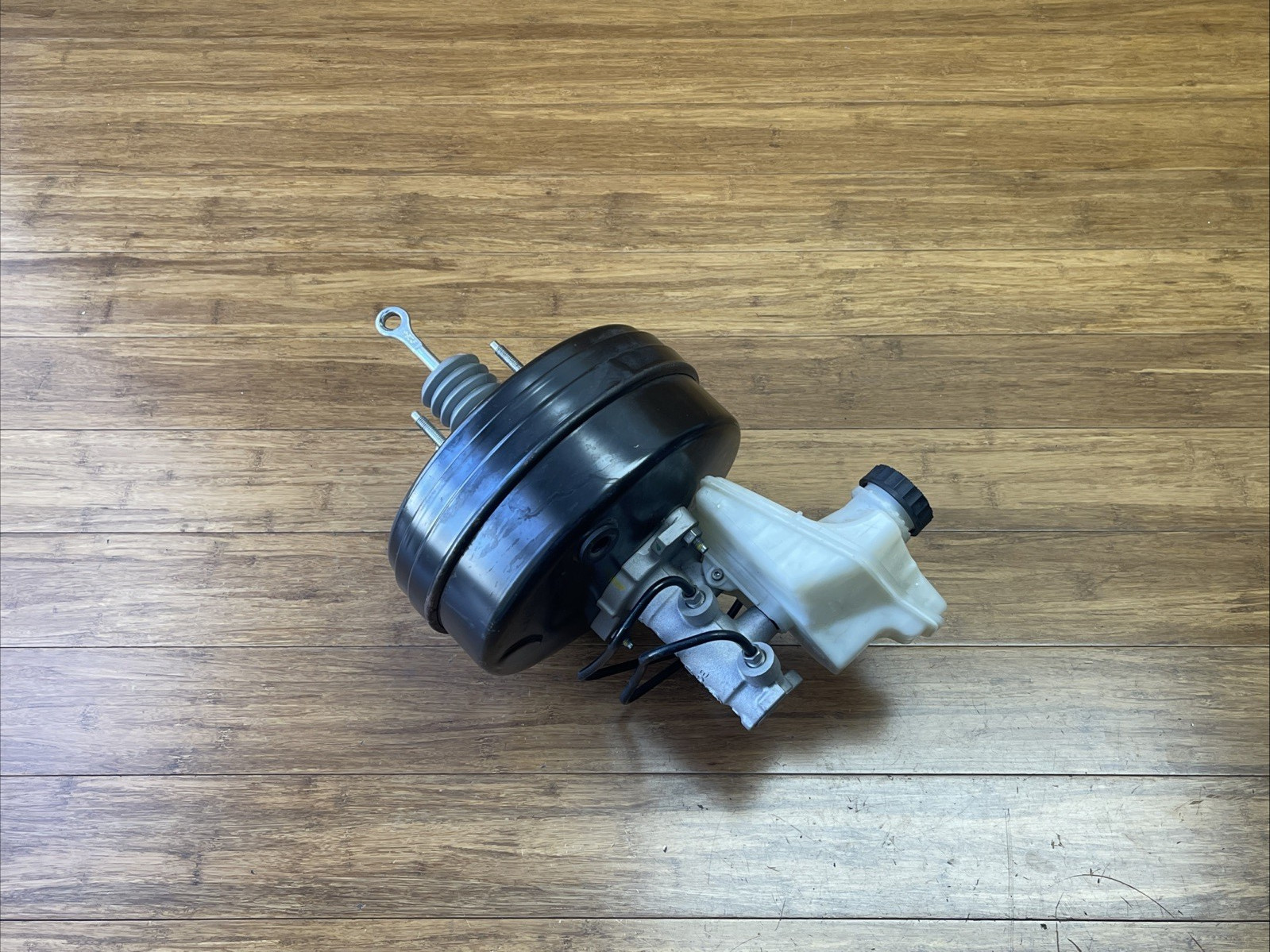 Maserati Ghibli 2013-2024 Brake master cylinder