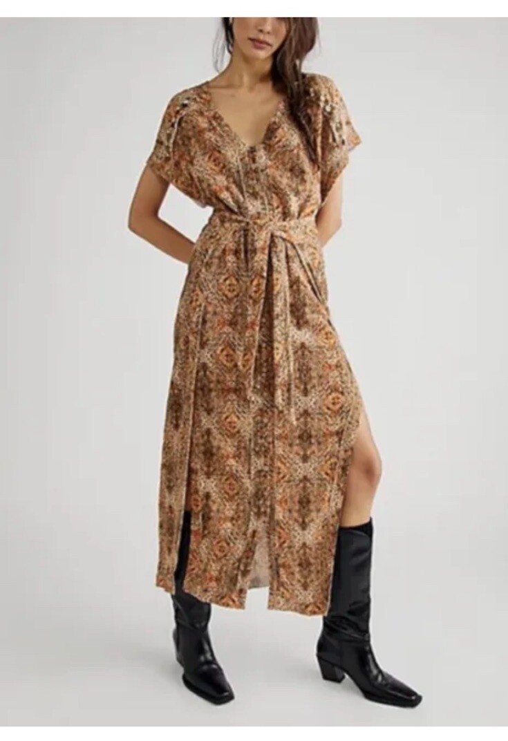 bohemian peach dress Beautiful peach dress #boho #beachlife #dress #womensfashion #bohme #sunkissed #fashion #lovely