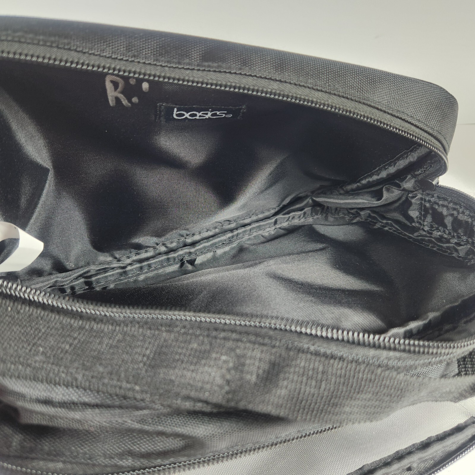 Travel Cosmetic Makeup Bag Black Mesh Zipper Hanging Organizer  10" X 6"