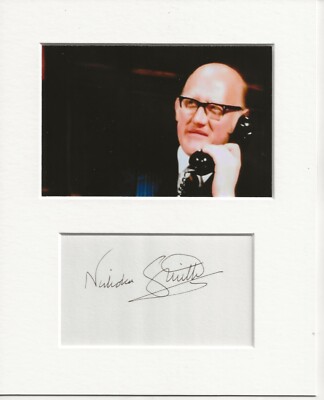 Nicholas Smith are you being serve signed original Autogramm UACC RD COA 