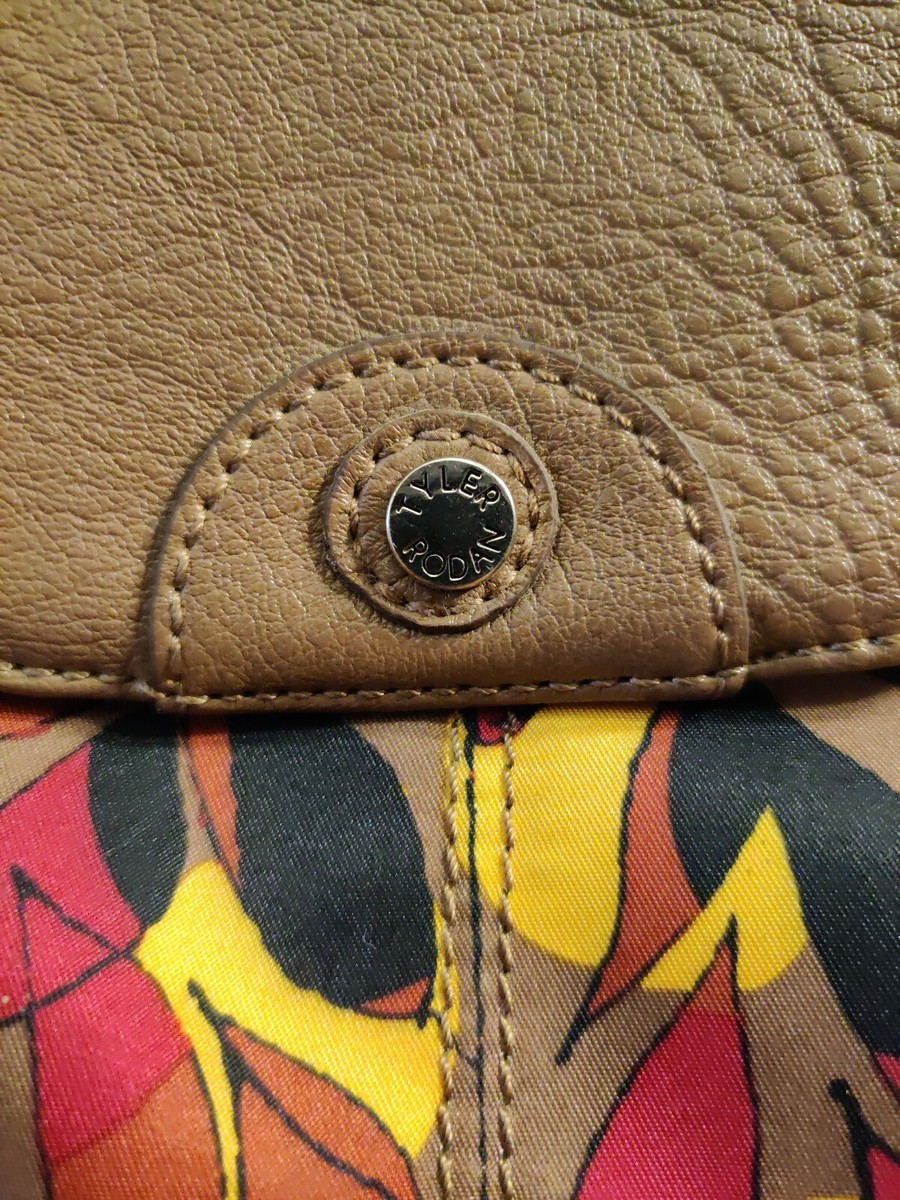 Tyler Rodan Tabs On Me Backpack / Purse w Key Chain Leaves  display picture 2