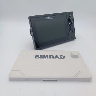 Simrad Cruise 7 7`` Color GPS Kartenplotter mit Suncover Navionics C-MAP