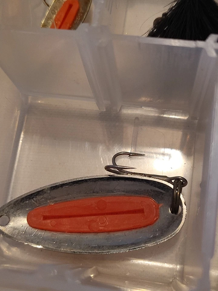 Plano Tackle Box e 35 iscas de pesca vintage raposa azul Strike King Fred Arbogast - Imagem 3 de 4