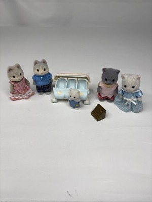 Sylvanian Families Familien Figuren Konvolut mit Drillingen Babys Kinderwagen