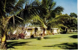Murray Views postcard No. 11 Royal Hayman Hotel Hayman Island Queensland (C)