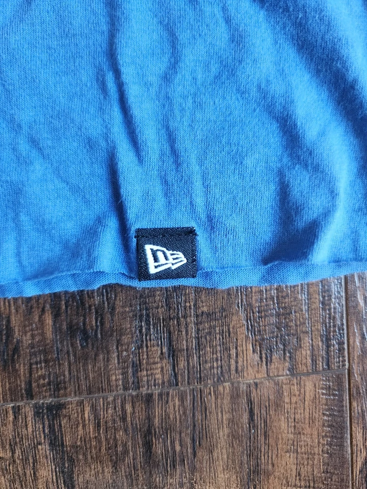 NEW ERA Women's Dallas Mavericks Long Sleeve Crop Top Shirt Raw Hem, Blue, M NEW - Image 3 of 4