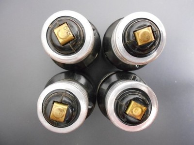 Lot of 4 Leviton 660w 250v Light Bulb Outlet Extensions