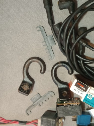 Datsun Nisson and other Misc Auto Car Parts - 第 8/8 張圖片