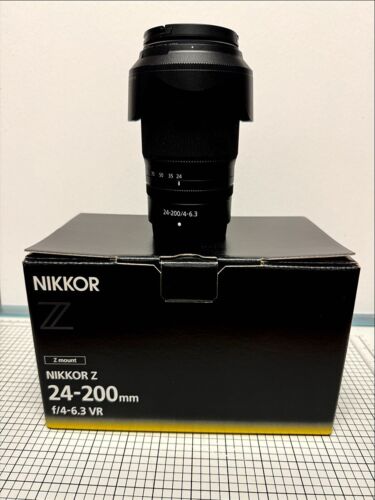 Nikon NIKKOR Z Teleobjektiv 24–200 mm f/4–6,3 VR - Bild 1 von 3