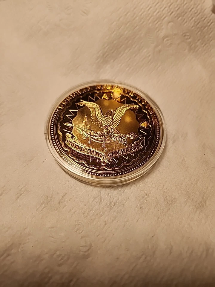 2010 One Hundred Dollar Banknote Commemorative Coin. 50MM, 54 Grams, layered in - Image 2 of 2