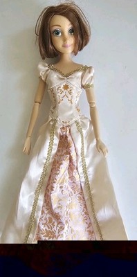 Disney Store Wedding Rapunzel Classic 12  Doll from Tangled Short Brown Hair