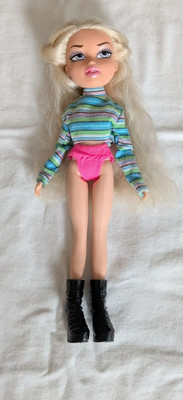 Bratz doll - Cloe (without pants) 2010, MGA