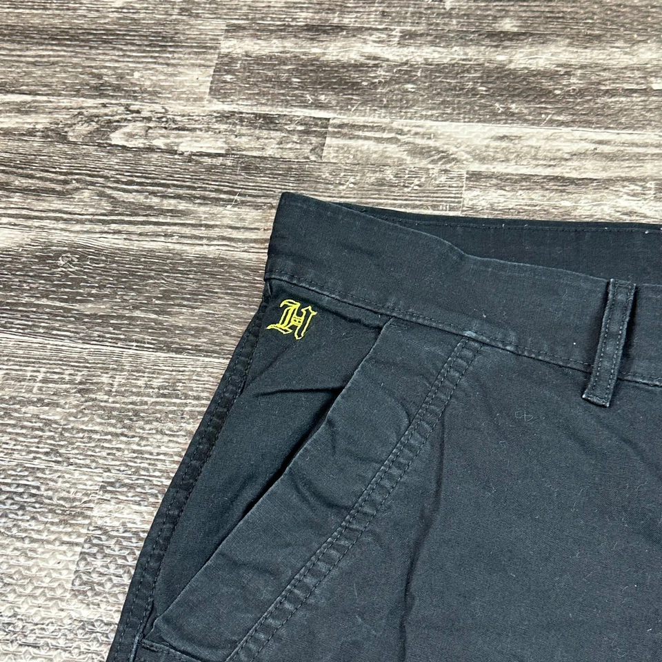 Calça cargo Tommy Hilfiger X Lewis Hamilton masculina tamanho 38 preta tornozelo com zíper - Imagem 3 de 4