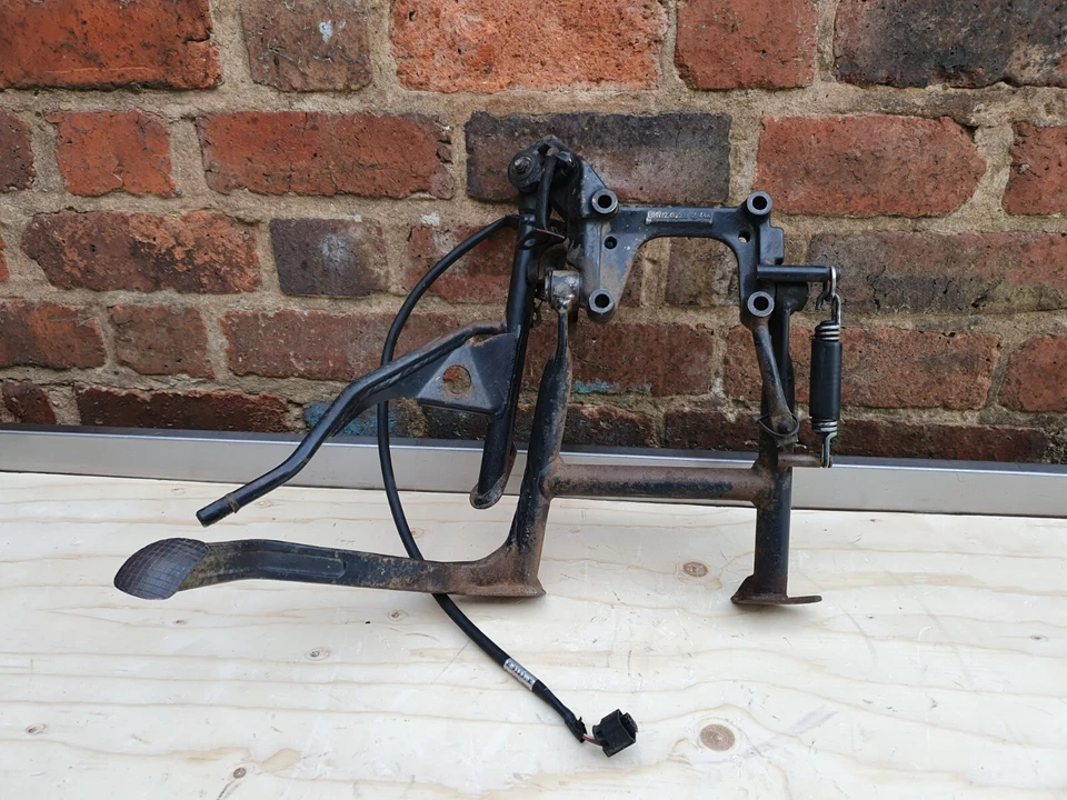 BMW K1200GT 2005 ABS CENTRE STAND SIDE STAND AND BRACKET - Image 2 of 4