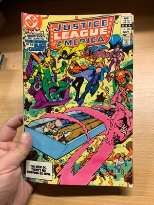 DC COMICS JUSTICE LEAGUE OF AMERICA Nr. 220 Nov 1983 (VFN+) Comic (LL)
