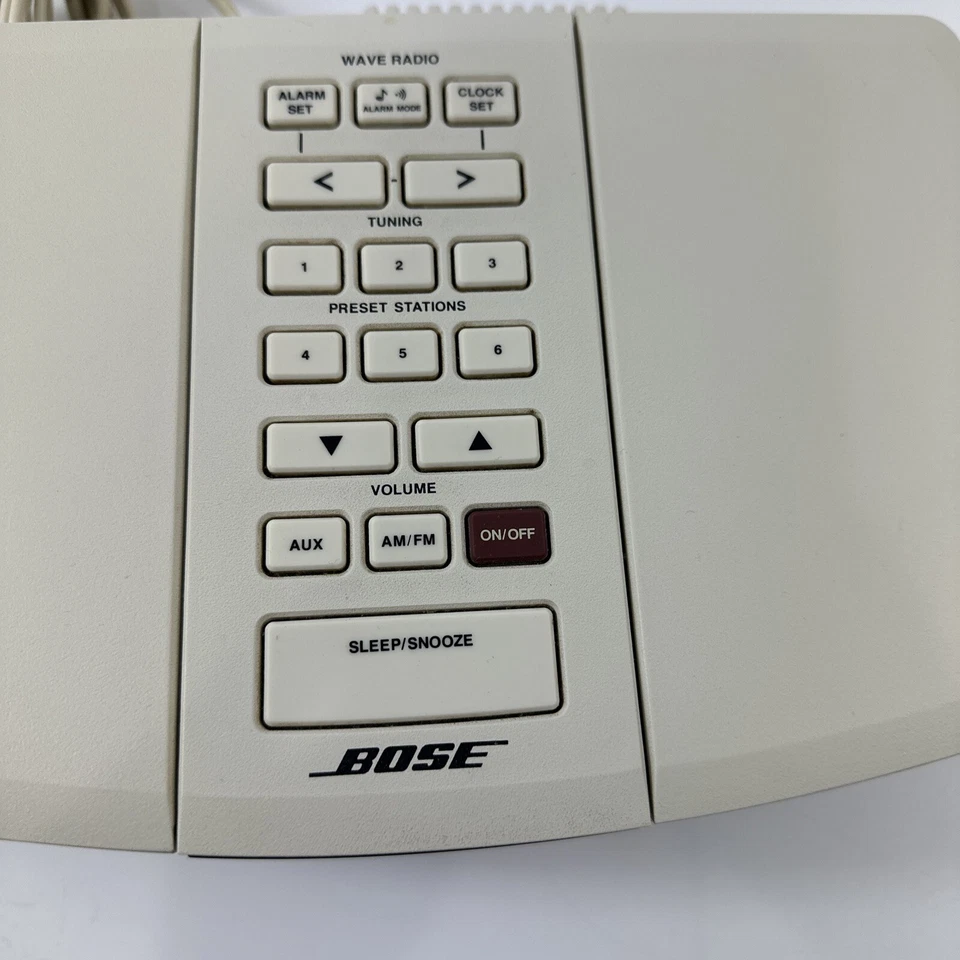 Bose Wave Radio Model AWR1-1W AM/FM Alarm Clock Stereo System W/ REMOTE - Image 3 of 4