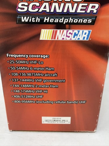 Radio Shack 20-516 PRO-84 NASCAR 200-kanałowy skaner wyścigowy i zestaw słuchawkowy kompletny - Zdjęcie 4 z 11