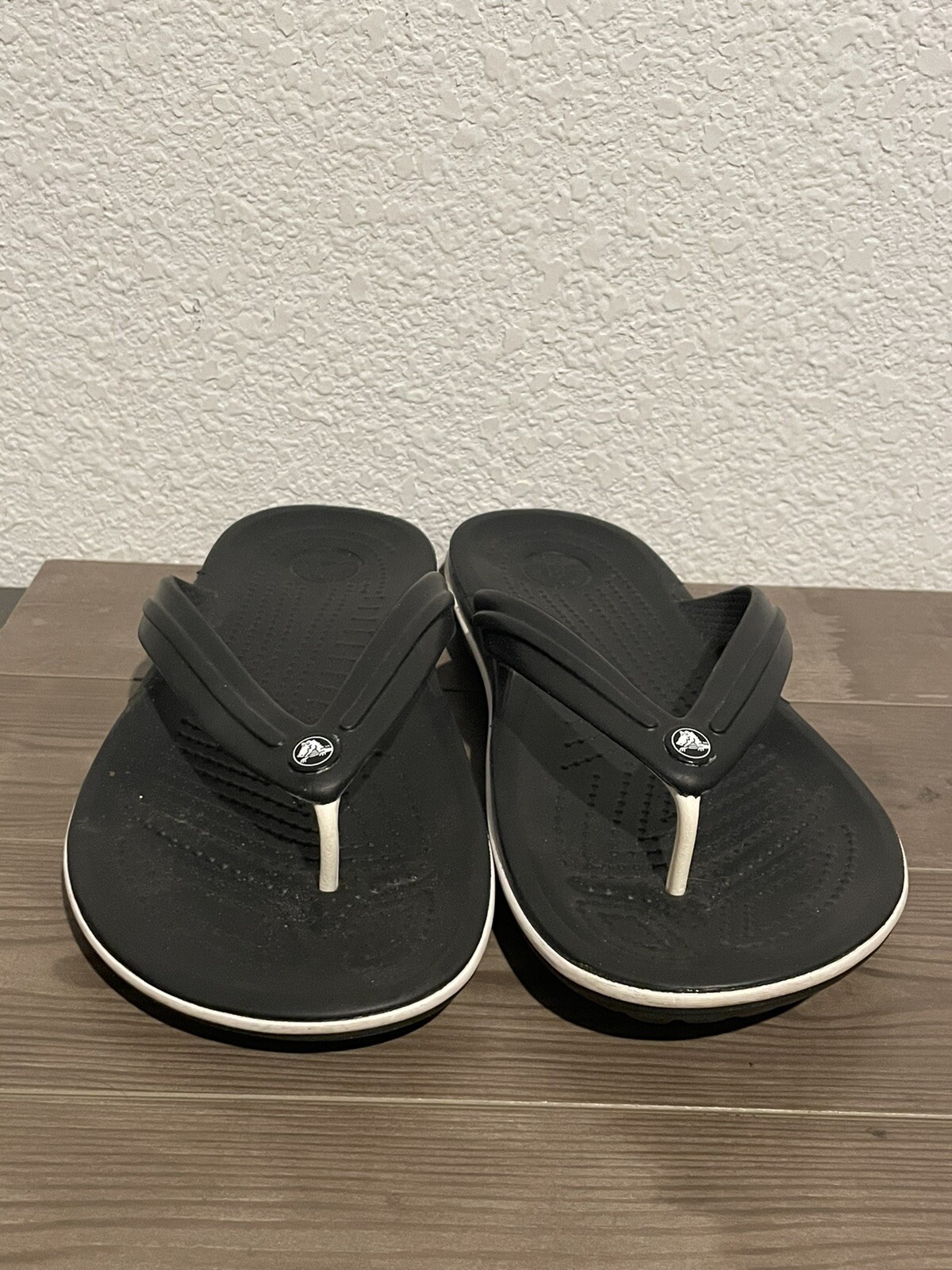 Crocs Flip Flops Womens Sz 8 Slip On Black Waterproof Sandals-image