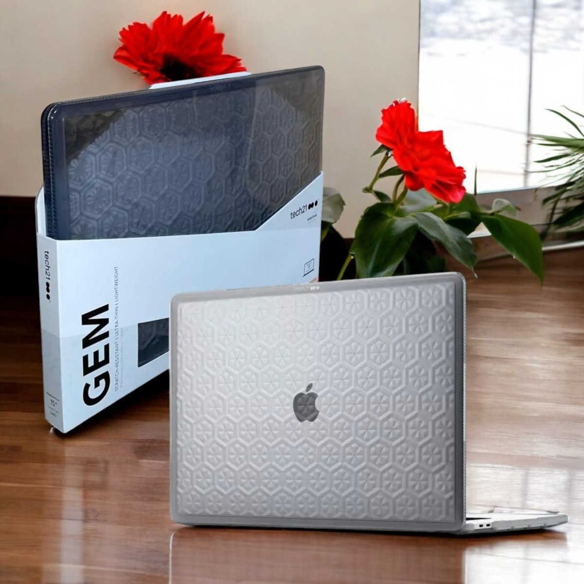 Genuine Tech21 MacBook PRO 15-inch Case (2016-2019) Slim Laptop Hard Shell  Cover