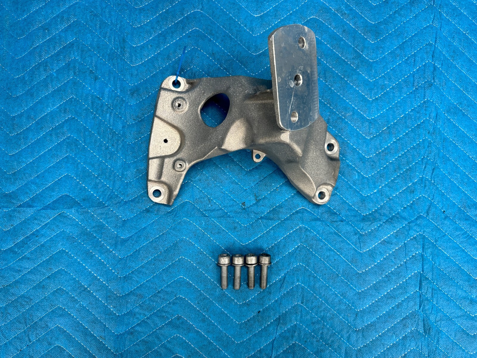Bentley Cont Flying Spur Engine Mount Bracket Passenger's Side 29k 2006-2012 OEM