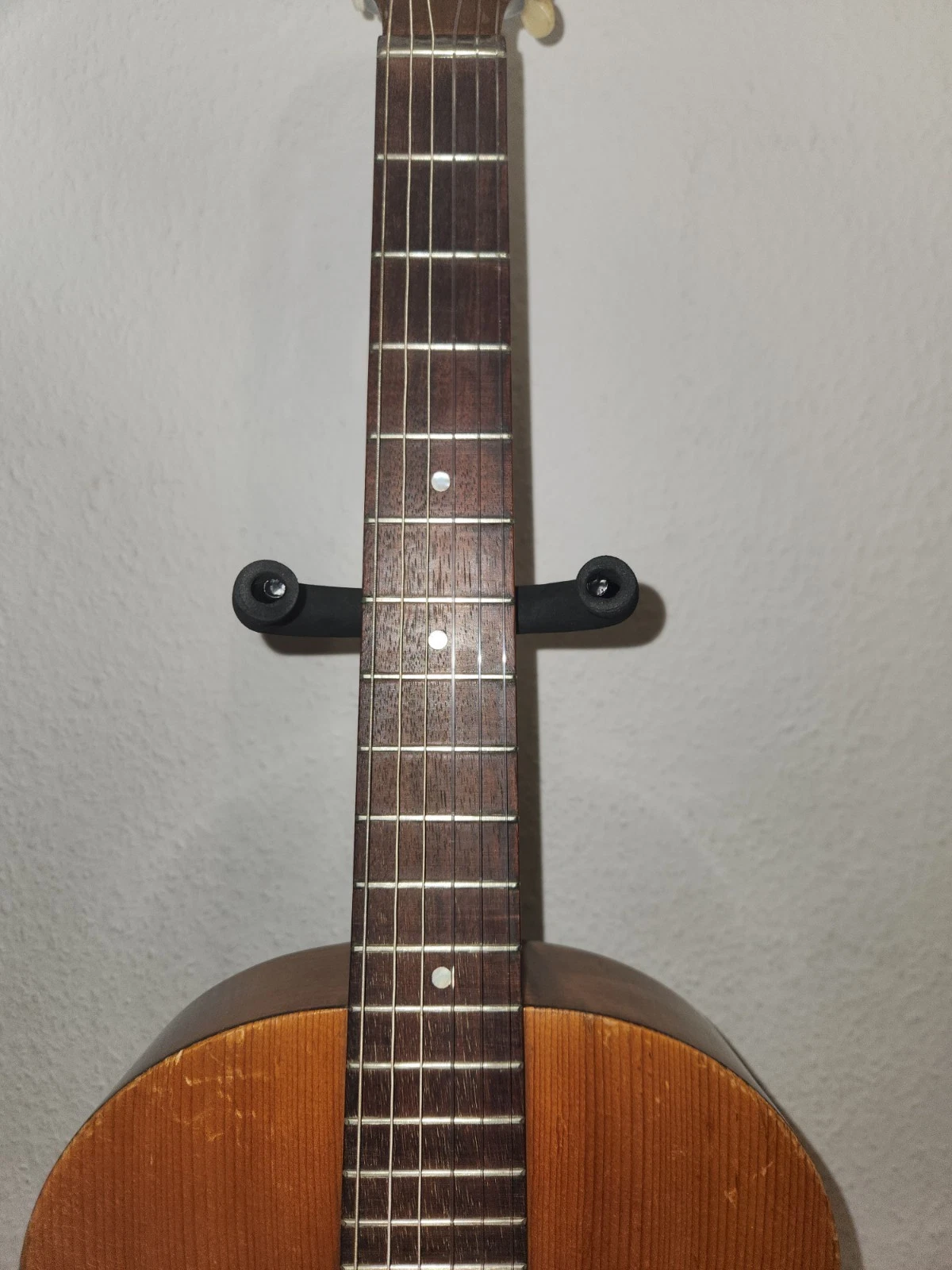 Picture 4 of 24