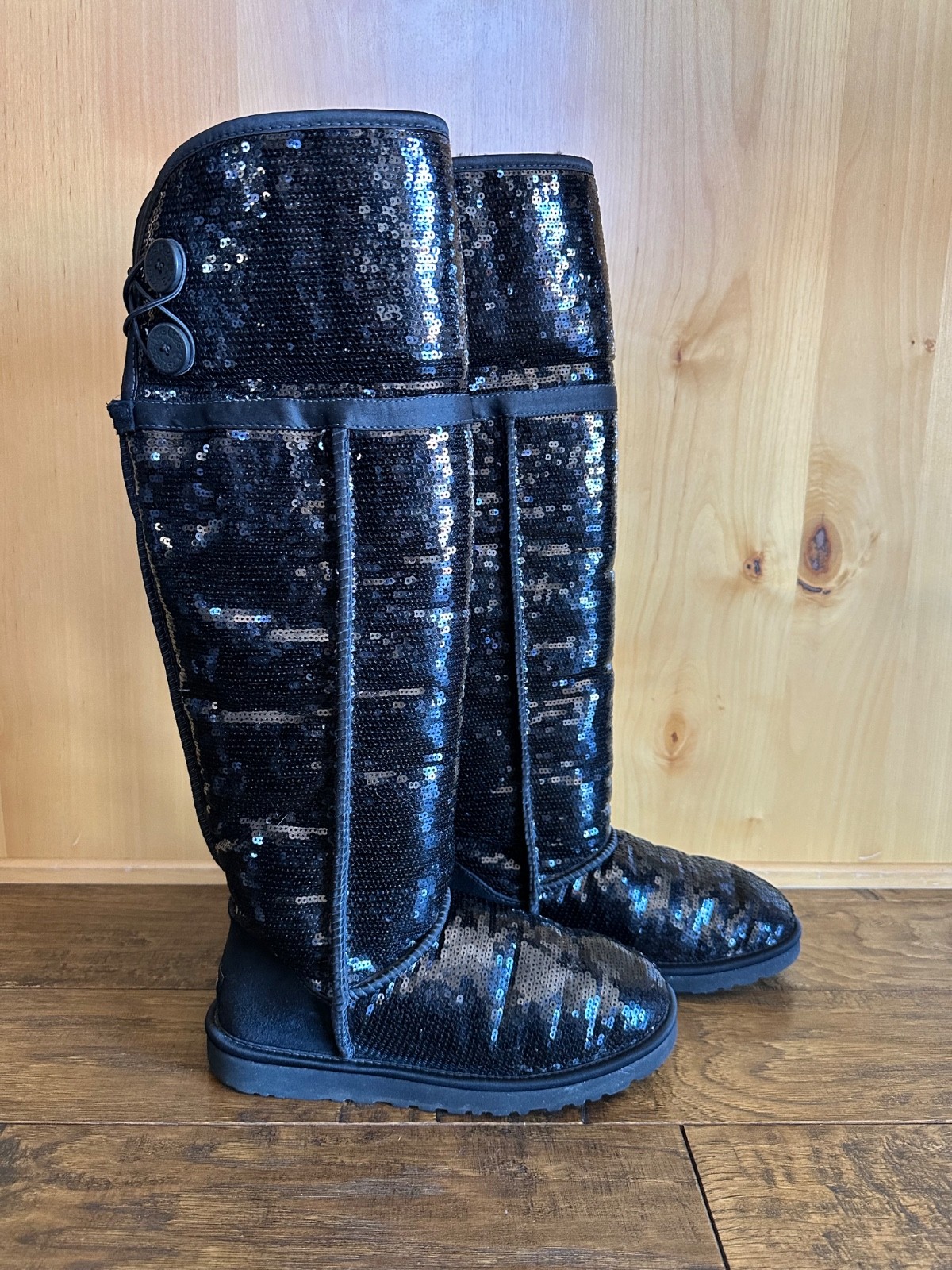 UGG  OVER THE KNEE BAILEY BUTTON SPARKLE 9 BLACK  HOLOGRAM EUC FUR TALL RARE image 3