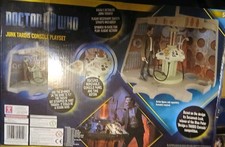 Doctor Who 5.5" Eleventh Dr Junk Yard Tardis Console Playset Character in Box