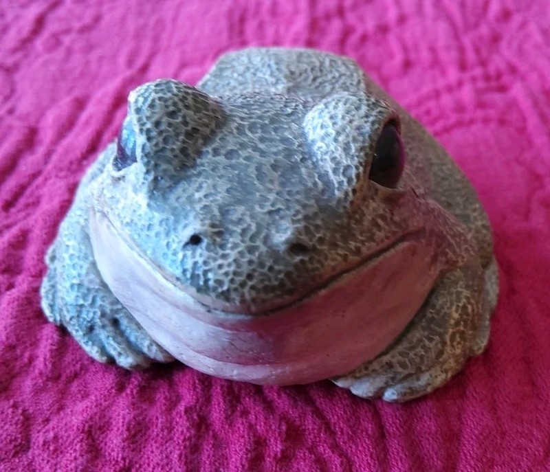 Vintage 1984 Sandicast Frog/Toad Figurine Signed Sandra Brue