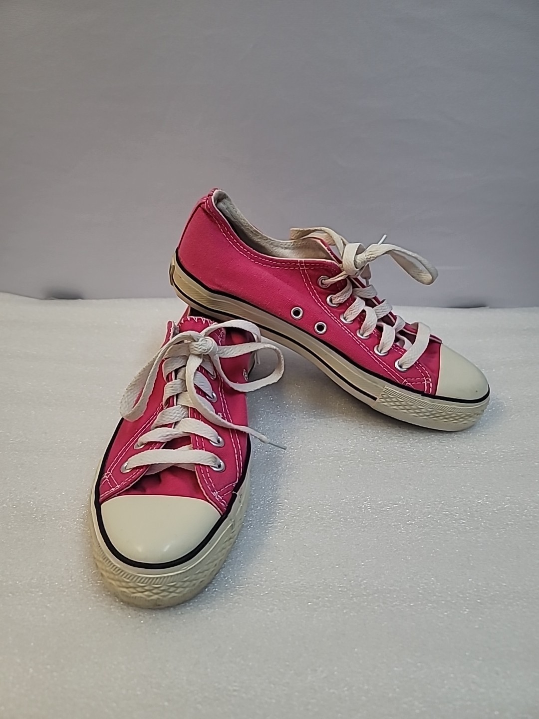 Converse All Star Low Top - Hot Pink Unisex Size 5.5/7.5