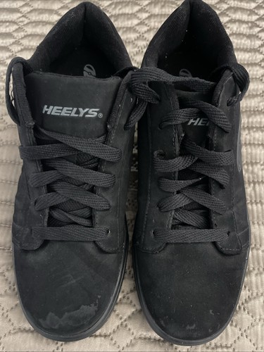Heelys Launch womens 9.5 Wheeled Skate Shoes. Black Very Good Condition