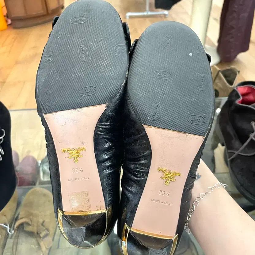 Prada Rebon Bow Pumps - Size 39.5, Gently Used thumbnail 4