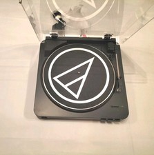 Audio-Technica AT-LP60-USB Fully Automatic Belt-Drive Turntable  Black 
