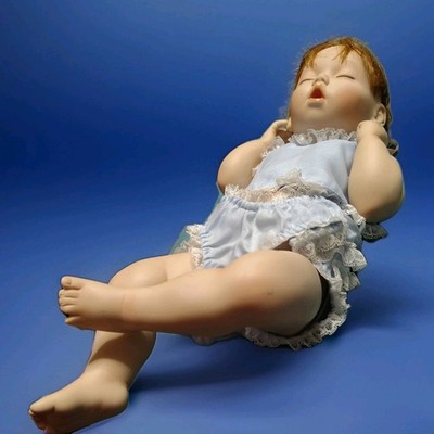 ASHTON DRAKE GALLERIES FULLY JOINTED PORCELAIN SLEEPING BABY DOLL RED HAIR 1995