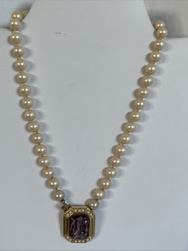 Vintage Richelieu Pearl Necklace Knotted With Faux Amethyst Pendant 15”