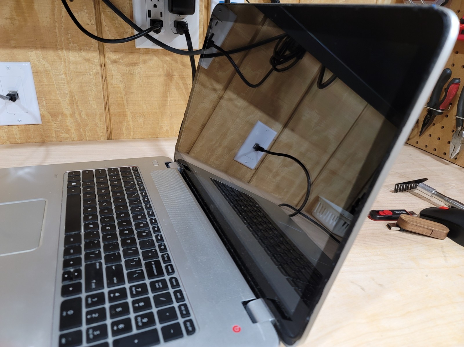 HP Envy TS 17 Touch Laptop - Core i7