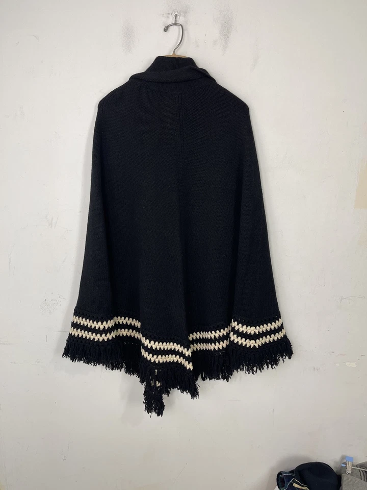 Poncho Capa Mercer & Madison Mujer Negro Talla Única Cuello Alto Crochet Flecos Foto 2 de 4