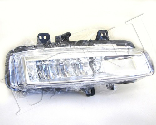 LAND ROVER DISCOVERY SPORT 2015-2018 OEM FRONT RH / PASSENGER FOG LAMP LR077887 - Picture 2 of 7
